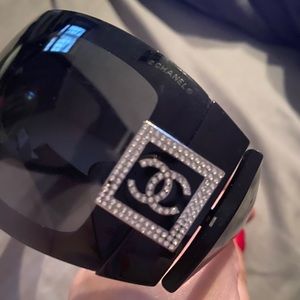 Chanel sunglasses 5086 B